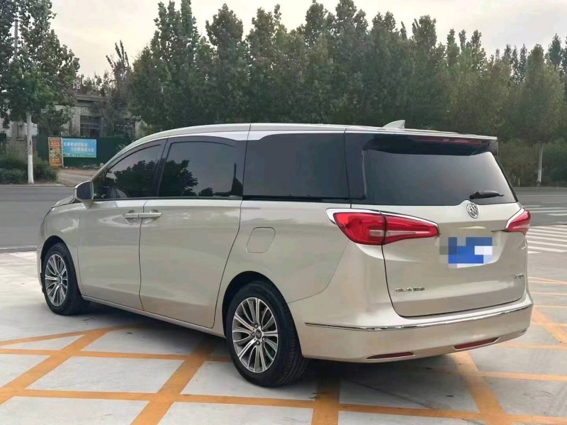 济宁18年别克GL84