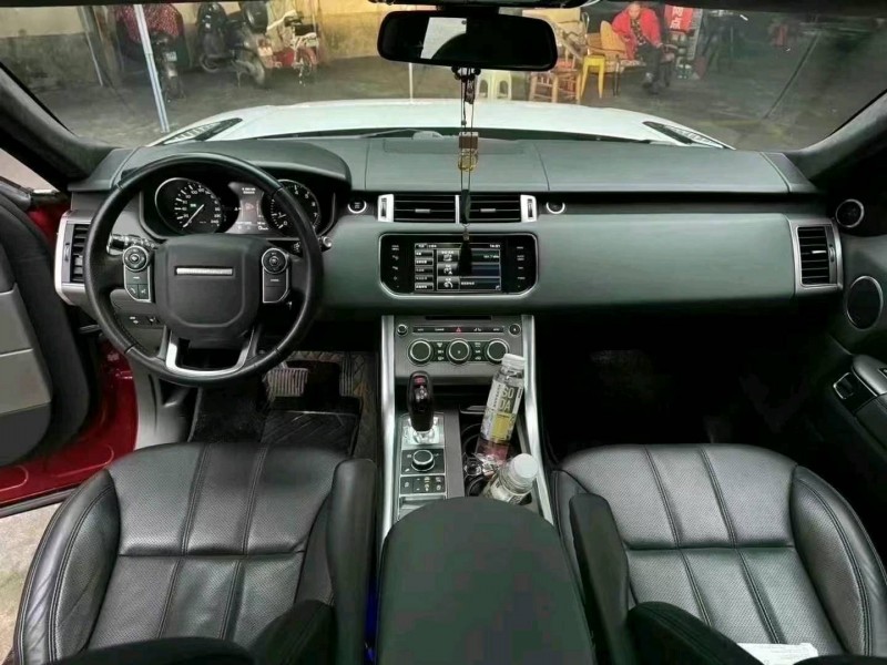 济宁14年路虎揽胜运动4