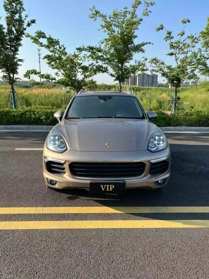 徐州15年保时捷卡宴1