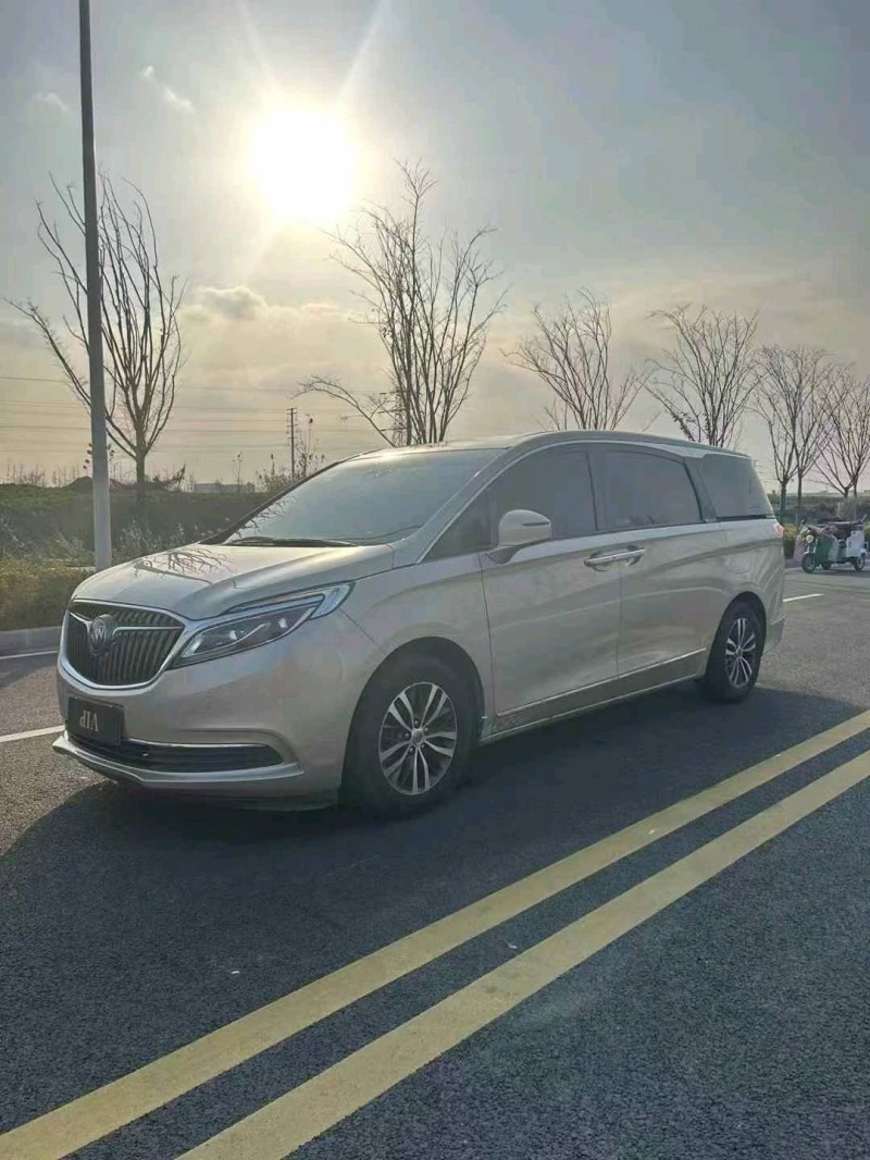 徐州19年别克GL86