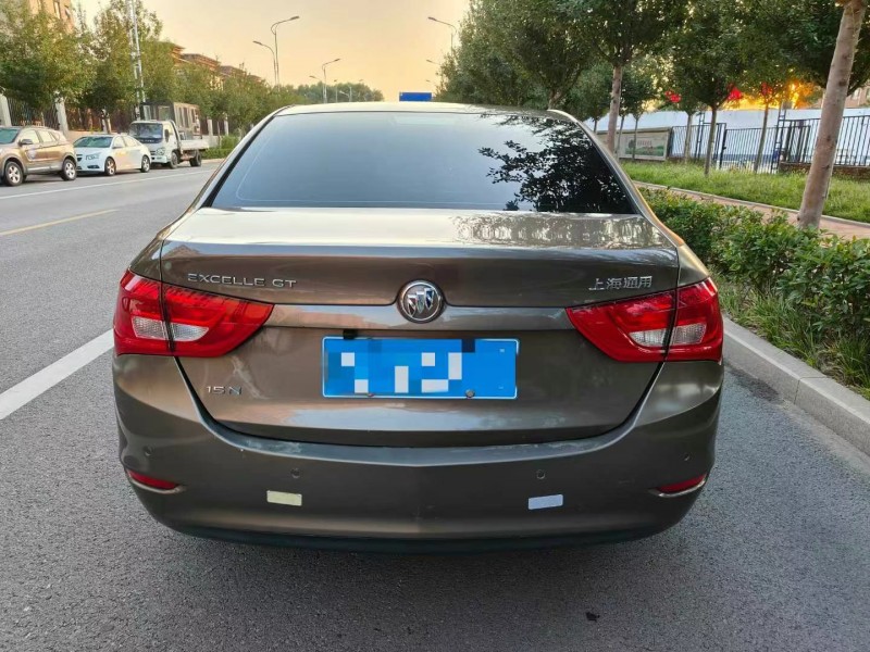 济宁15年别克英朗9