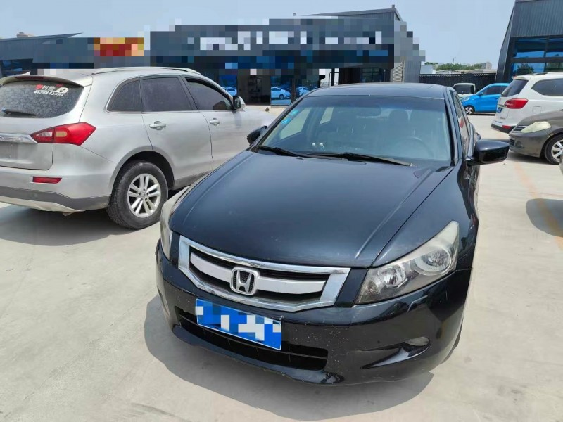 济宁10年本田雅阁1