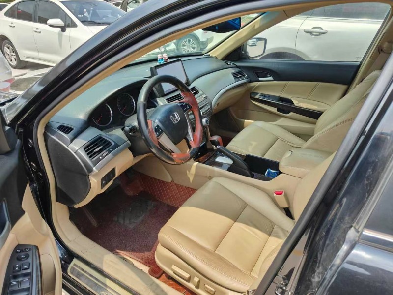 济宁10年本田雅阁3