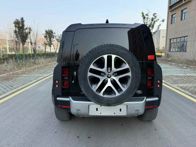 徐州23年路虎卫士3