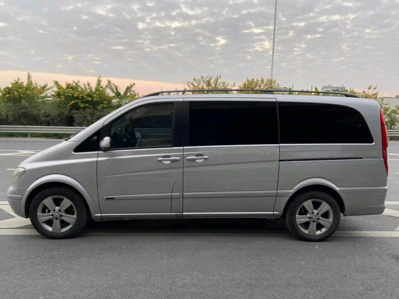 广州10年奔驰唯雅诺5