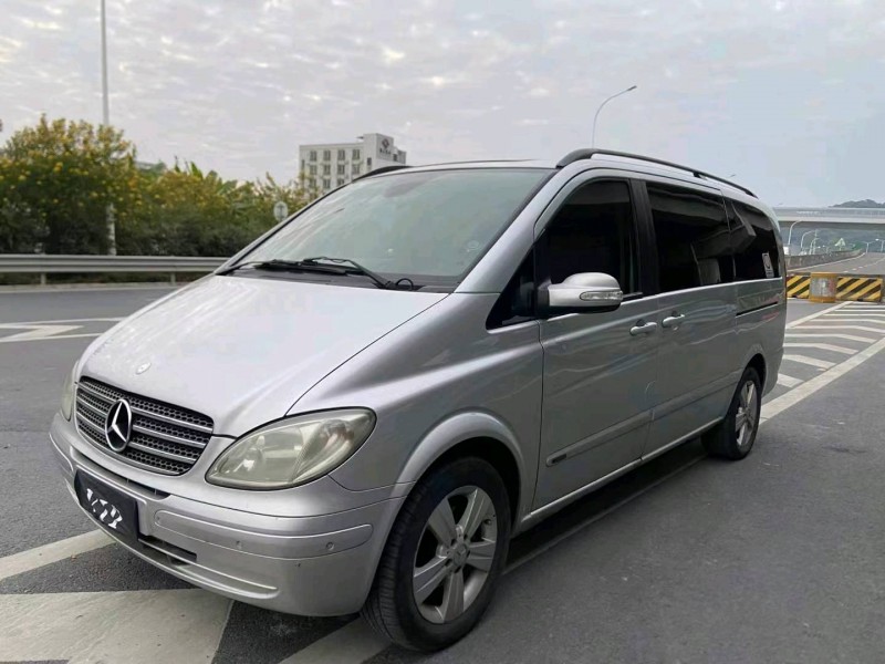 广州10年奔驰唯雅诺6