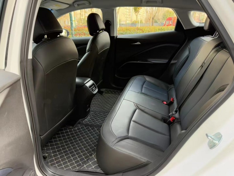 济宁24年别克微蓝4