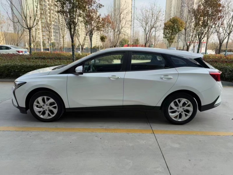 济宁24年别克微蓝7