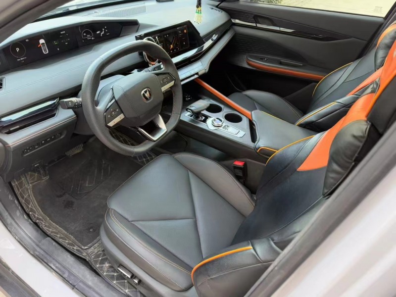 济宁23年长安汽车UNI5