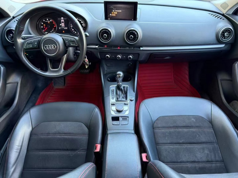 济宁19年奥迪A35