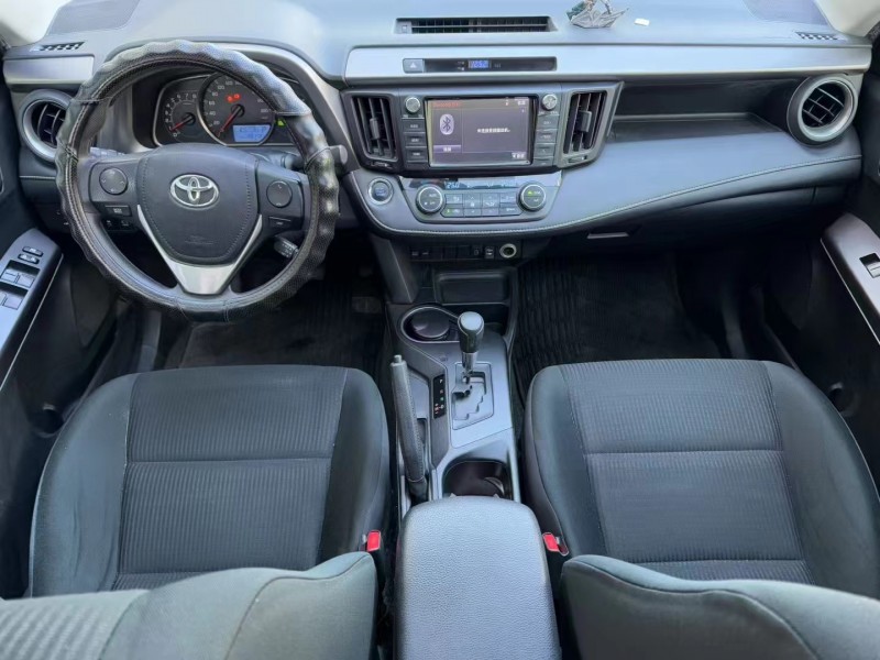 济宁19年丰田RAV46