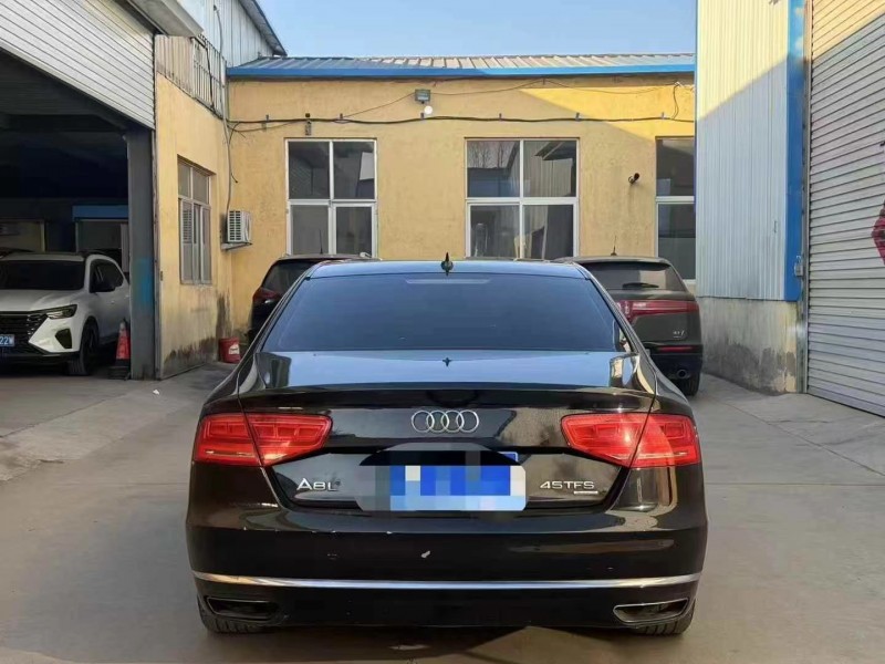 青岛12年奥迪A8L9