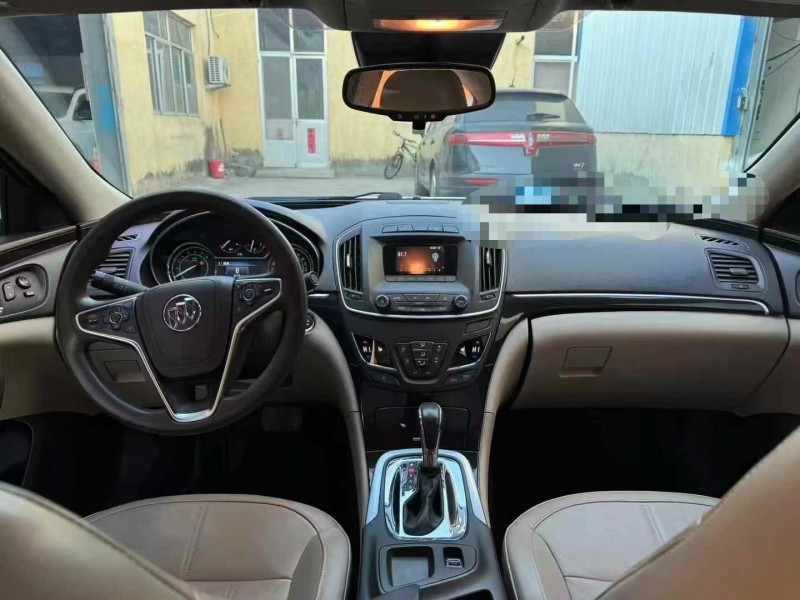 青岛17年别克君威5