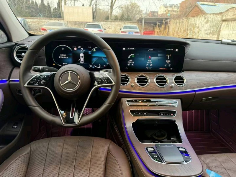 济宁22年奔驰E6