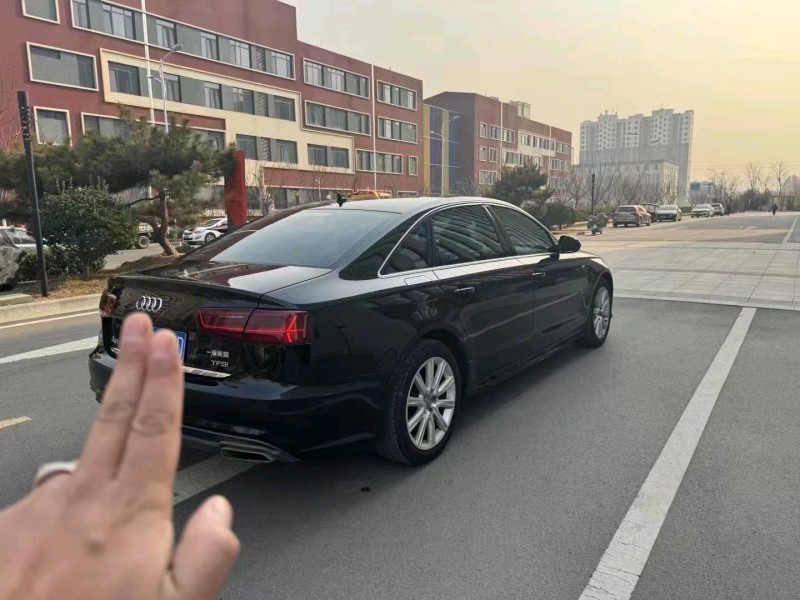 济宁19年奥迪A6L8