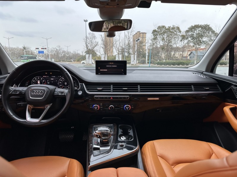 盐城17年奥迪Q77