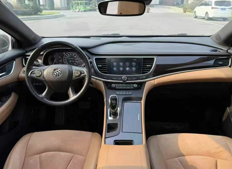 青岛19年别克君越5