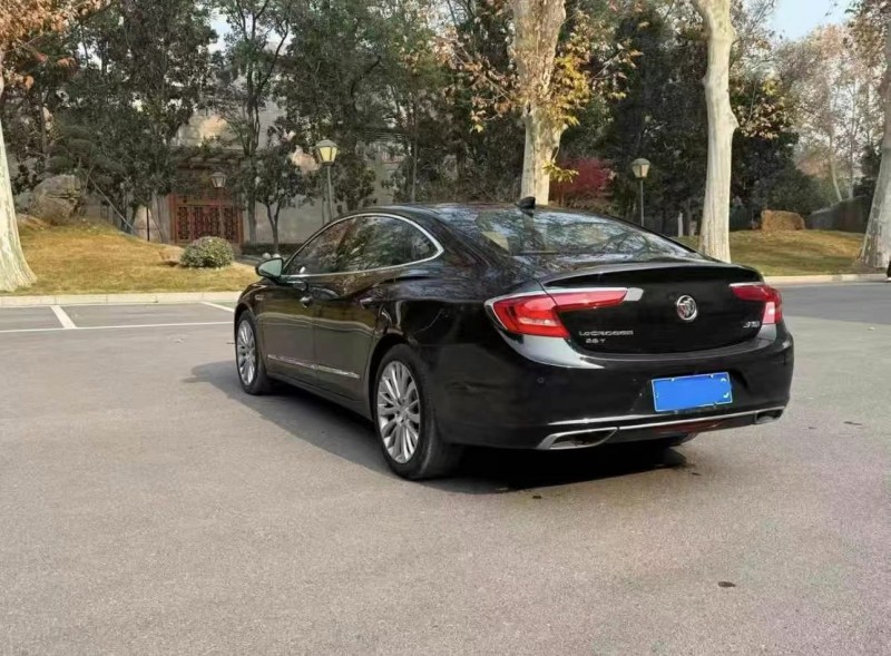 青岛19年别克君越6