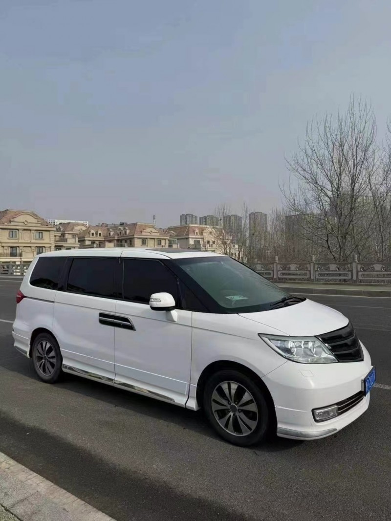 青岛13年本田艾力绅2