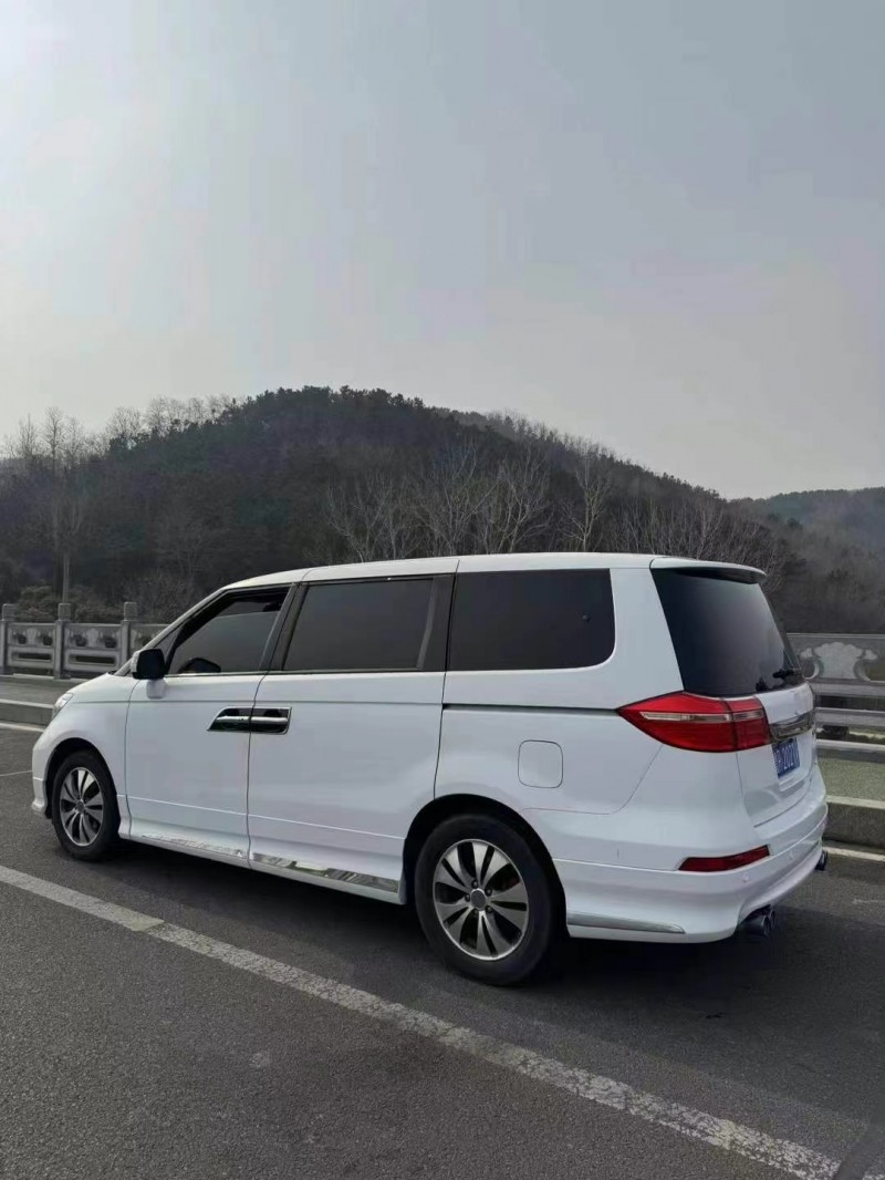 青岛13年本田艾力绅7