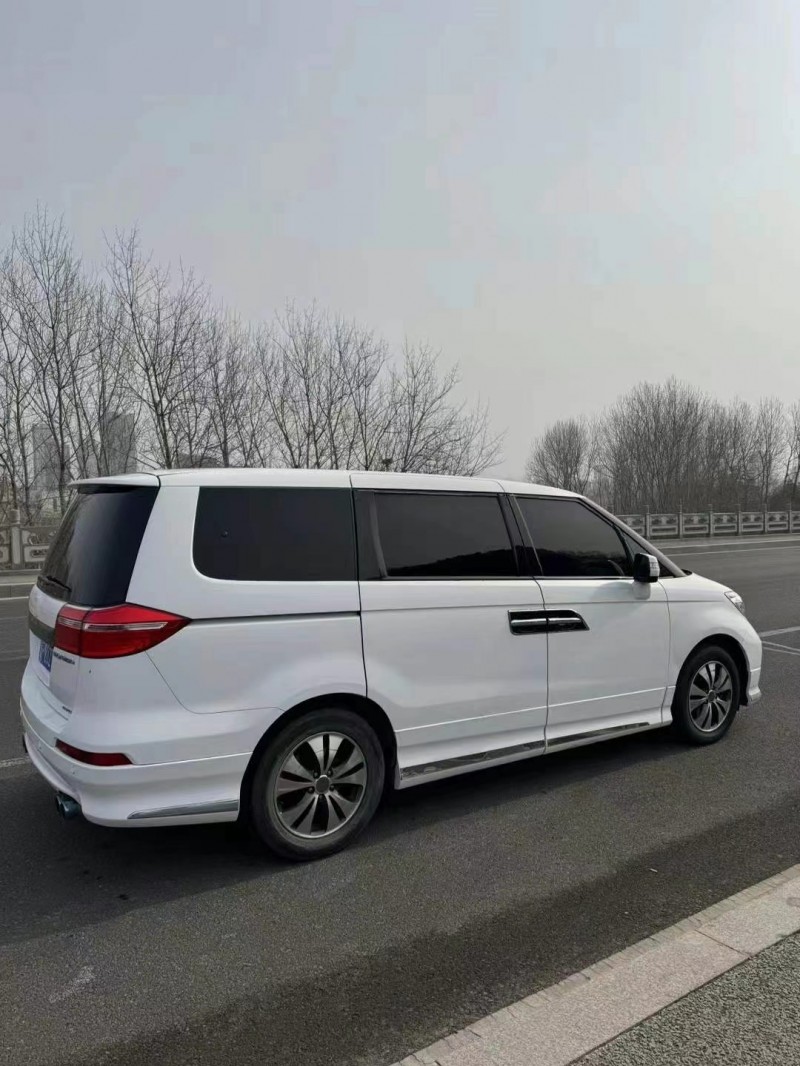 青岛13年本田艾力绅8