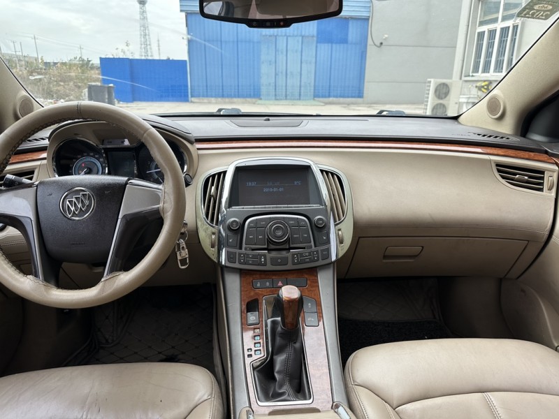 盐城12年别克君越6