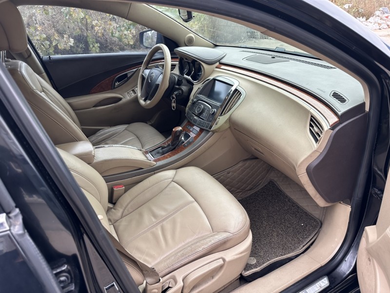 盐城12年别克君越8