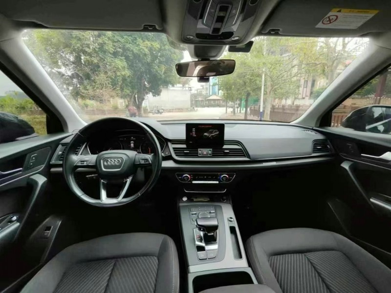 广州19年奥迪Q56