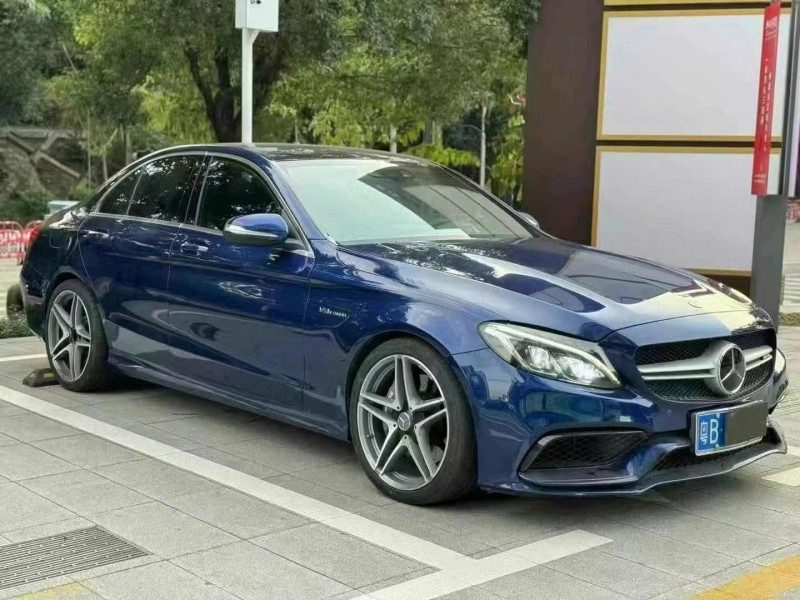 广州17年奔驰AMG3