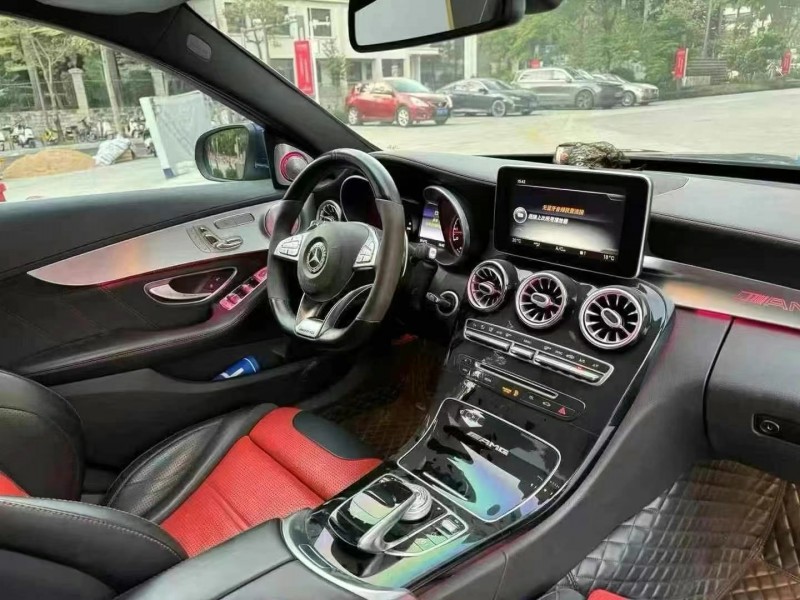 广州17年奔驰AMG4