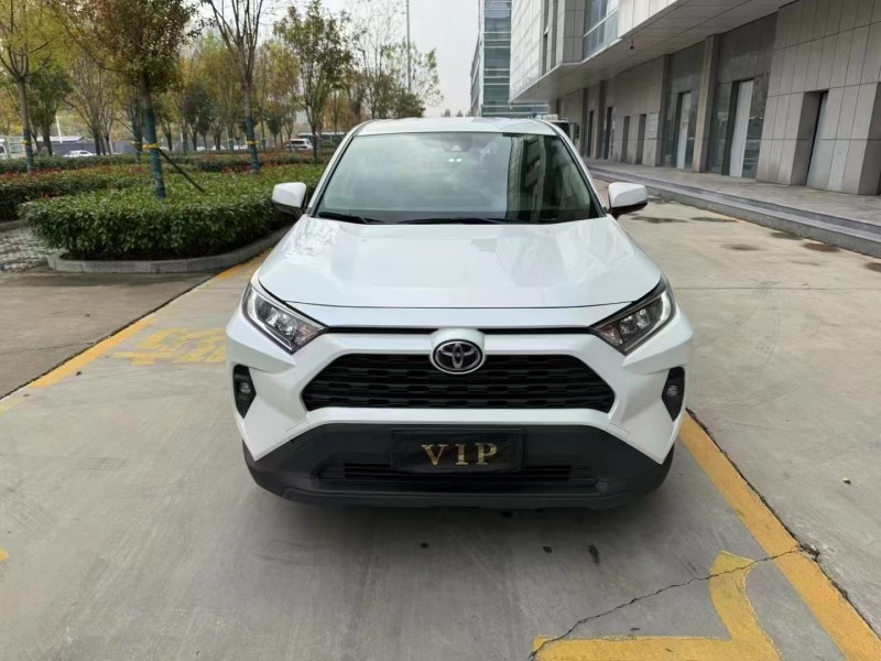 济宁23年丰田RAV41