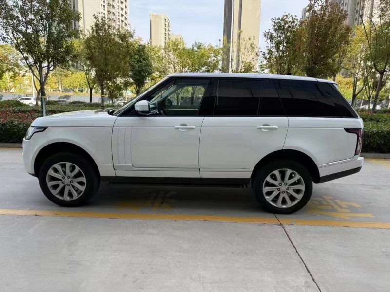 济宁16年路虎揽胜行政7