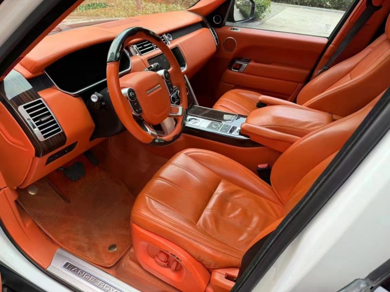 济宁18年路虎揽胜行政4