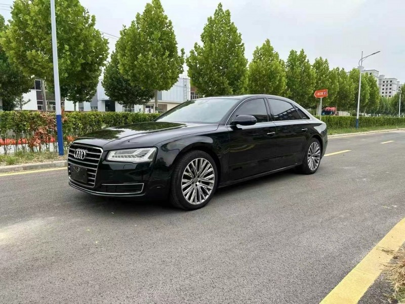 徐州18年奥迪A8L3