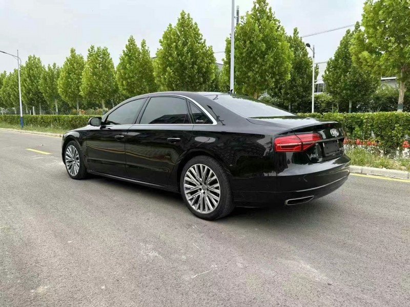 徐州18年奥迪A8L4