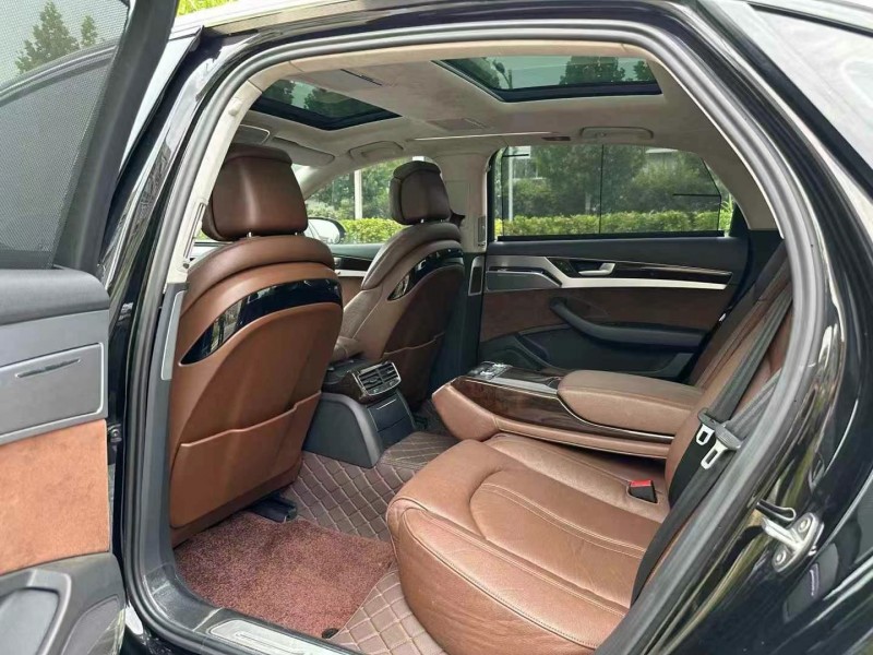 徐州18年奥迪A8L5