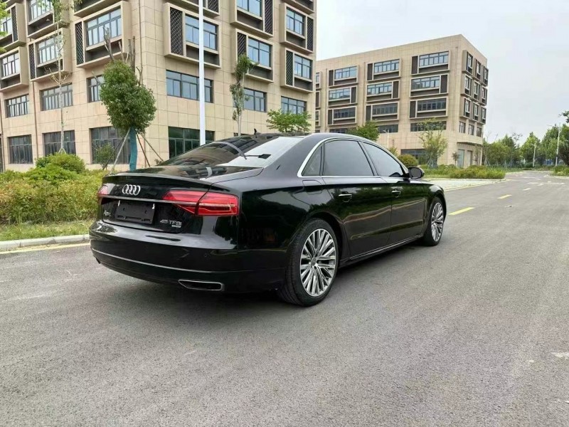 徐州18年奥迪A8L7