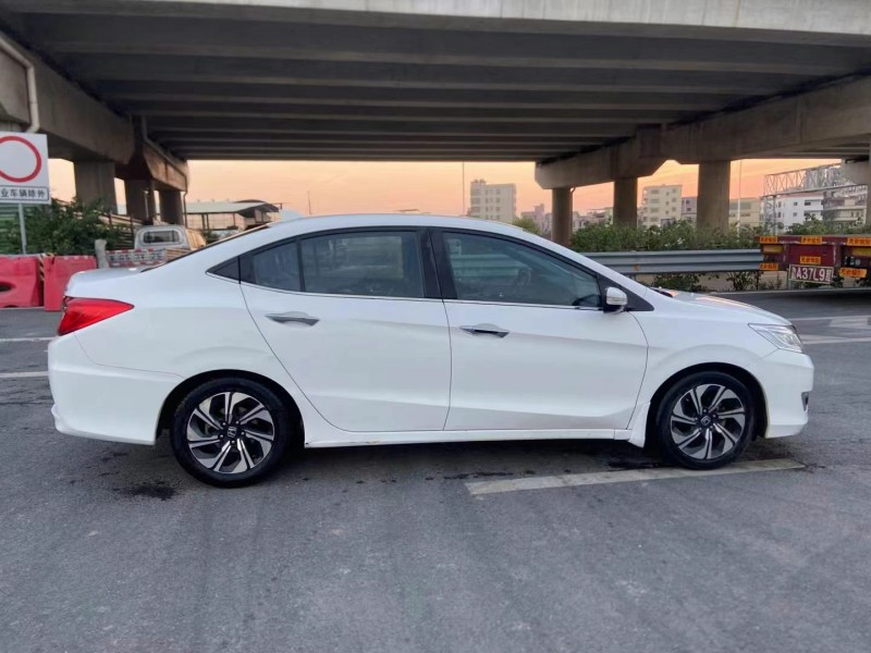 广州16年本田凌派4