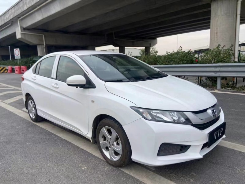 广州17年本田锋范2