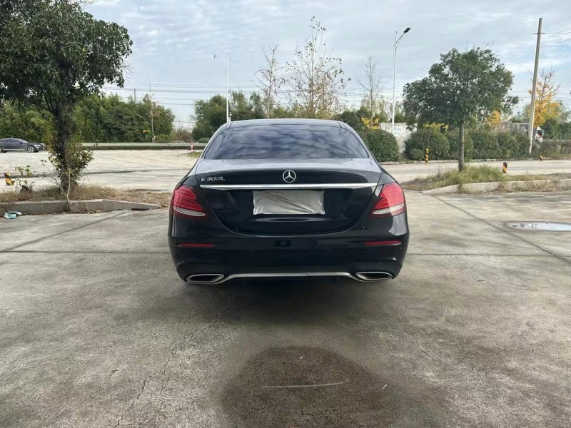 徐州20年奔驰E11