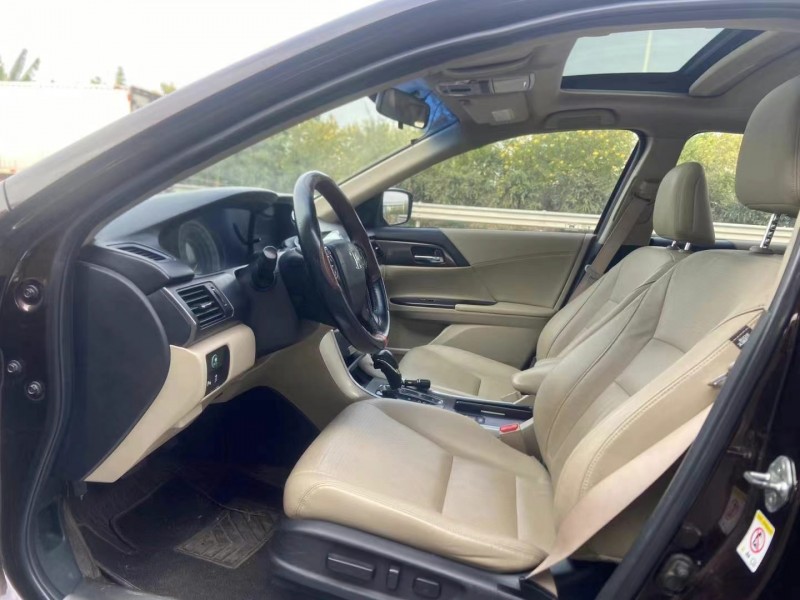 广州15年本田雅阁7