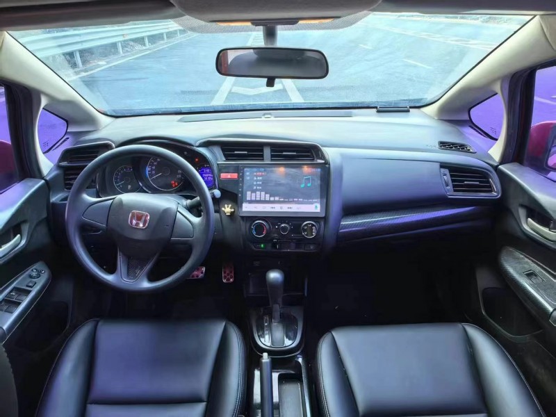 广州17年本田飞度8