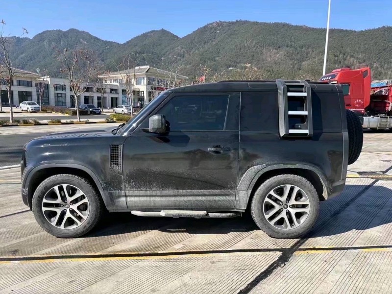 济宁23年路虎卫士6