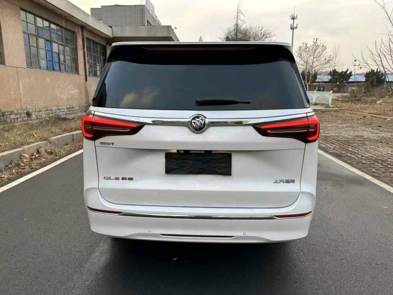 济宁23年别克GL84