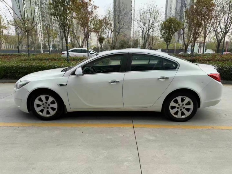 济宁13年别克君威7