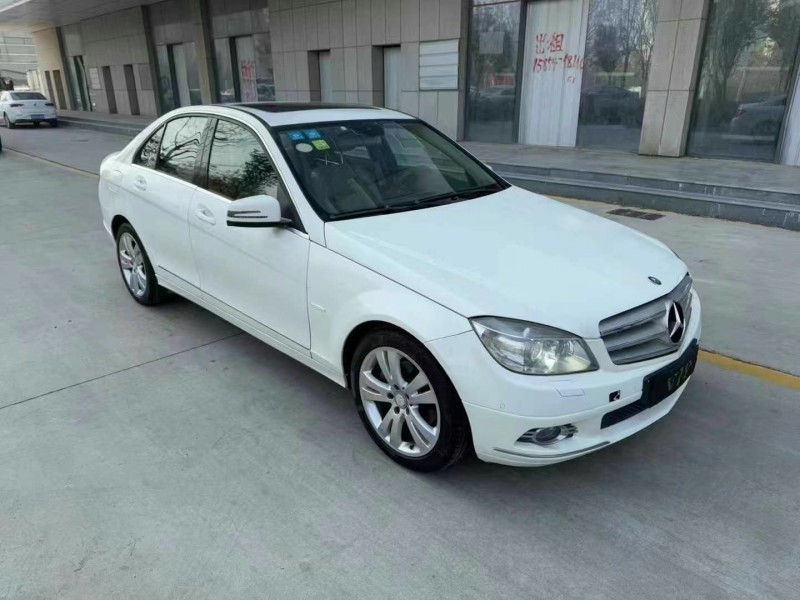 济宁11年奔驰C2