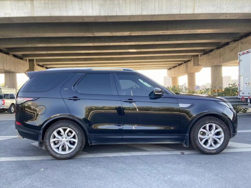 广州18年路虎发现3