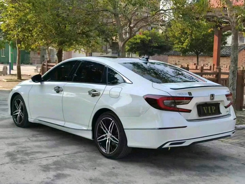 佛山22年本田雅阁7