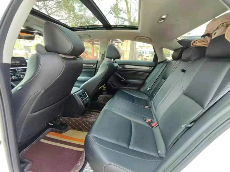 佛山22年本田雅阁8