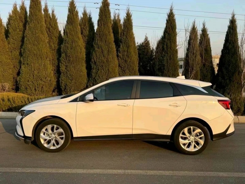 济宁23年别克微蓝2